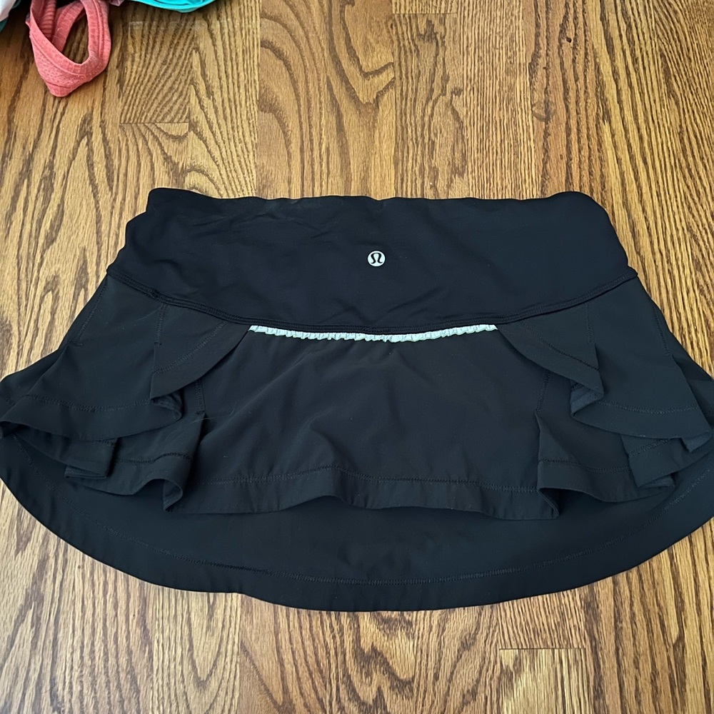 Black lululemon tennis skirt